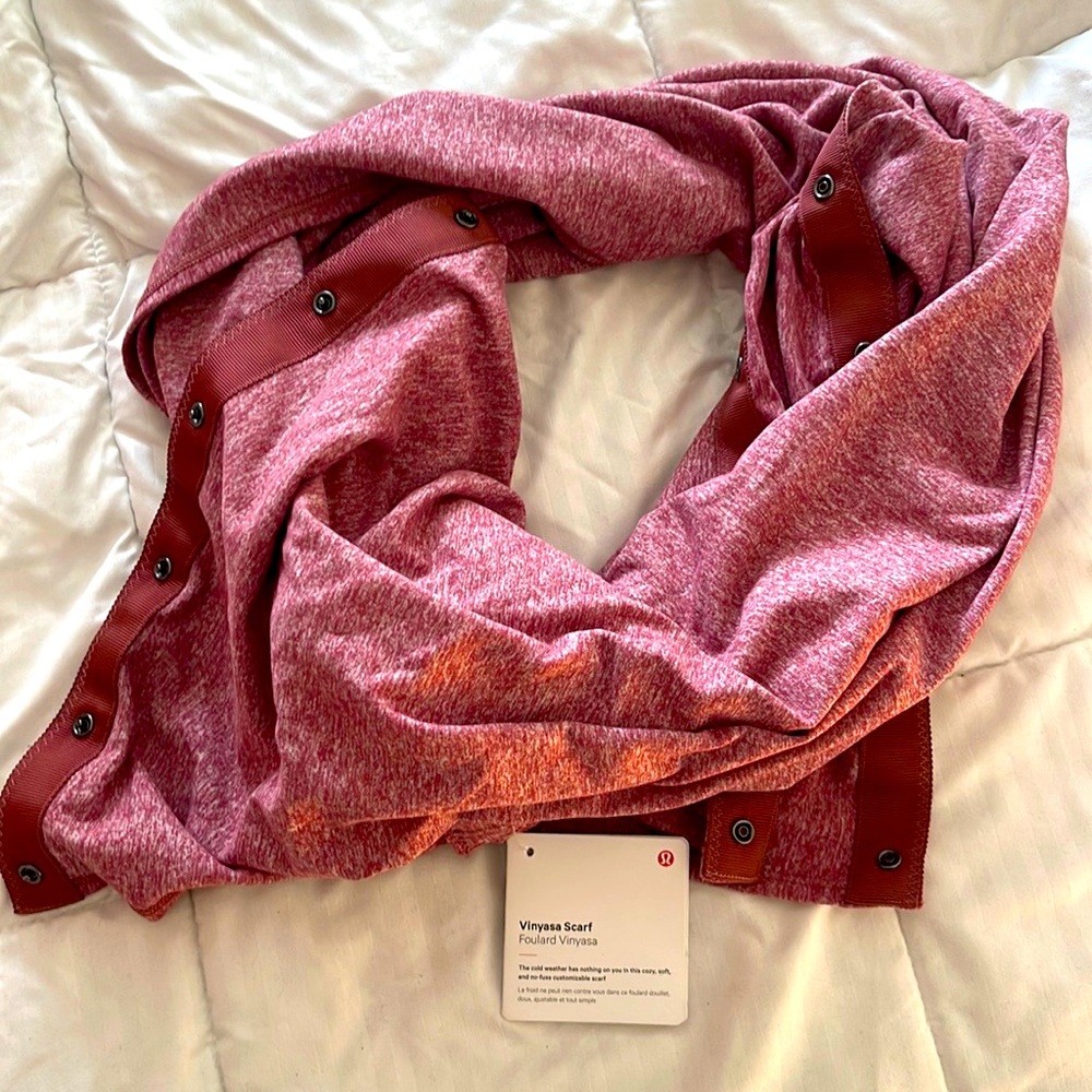 NWT Lululemon Vinyasa Scarf